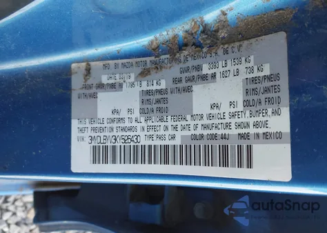 2019 Toyota Yaris L z USA, uszkodzony, nr VIN 3MYDLBYV3KY526430